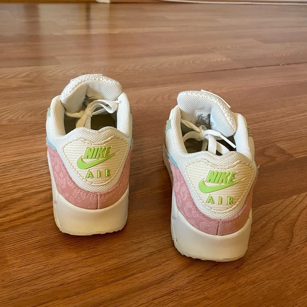 Nike Wmns Air Max 90 'Easter Leopard' sneaker - Picture 5 of 6